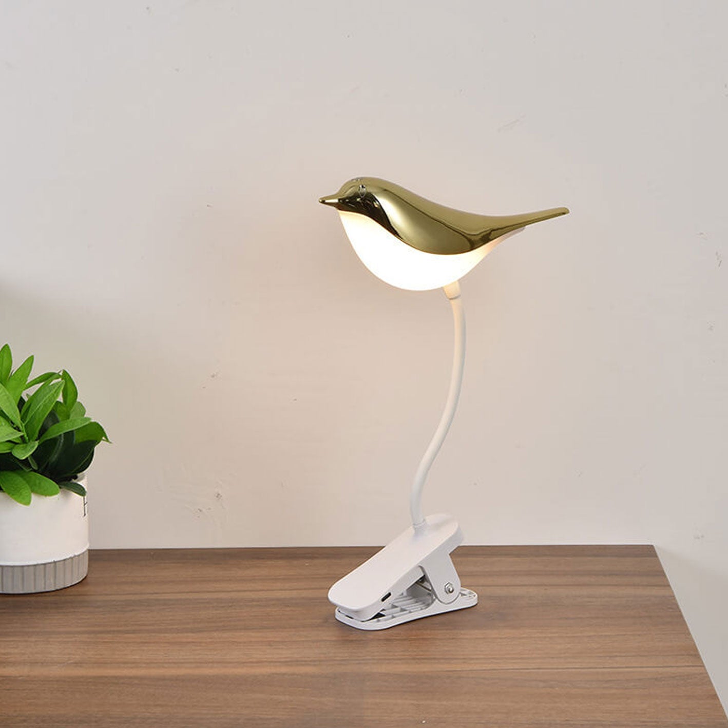 Nordic Creative Bird Clip USB Charging LED Night Light Table Lamp