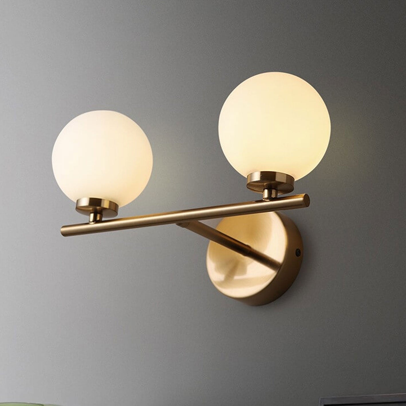 Nordic Creative Milk White Round Ball Metal Magic Bean 1/2/3 Light Wall Sconce Lamp
