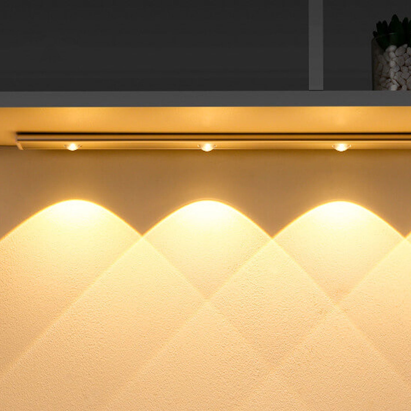 超薄型スマートLED人感センサー充電ヒルリップルライトストリップ