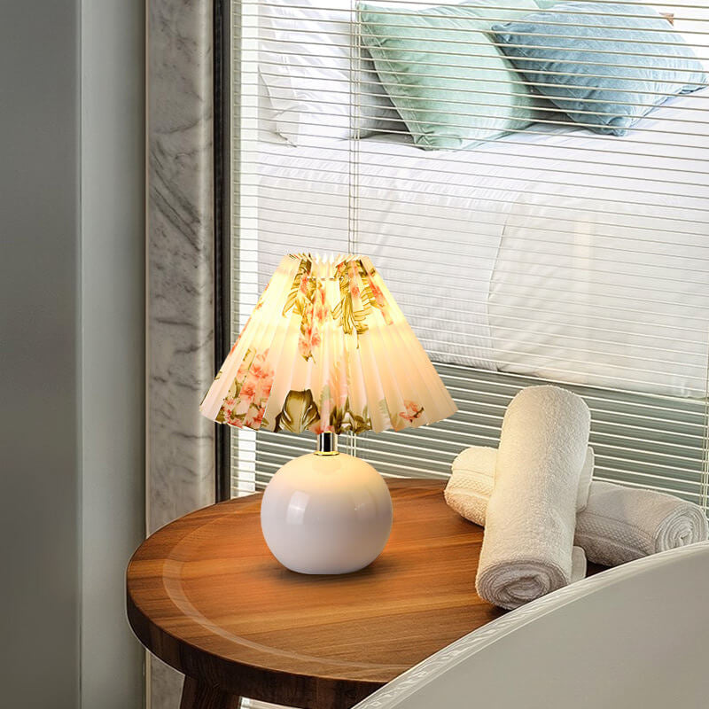 Vintage Pleated Fabric Lampshade Ceramic 1-Light Table Lamp