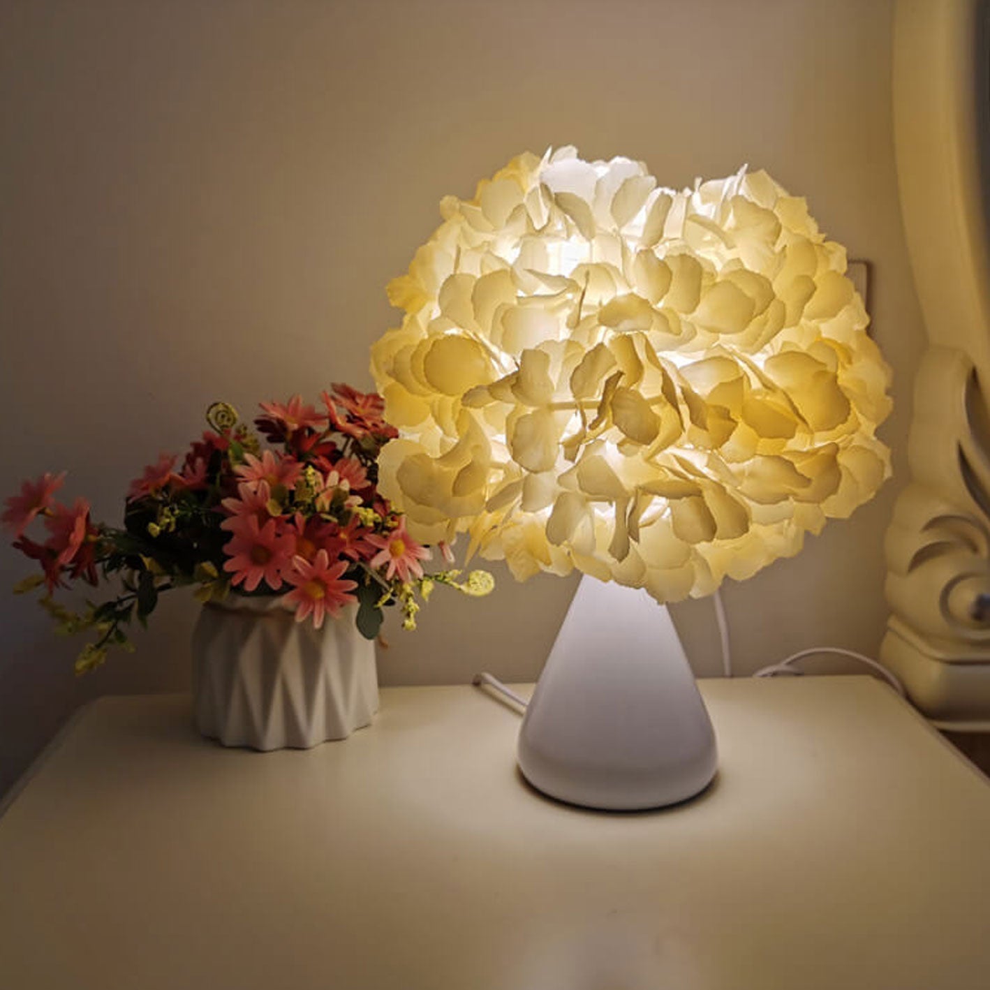 Fabric Simulation Gourd Flower Bouquet Design 1-Light Table Lamp