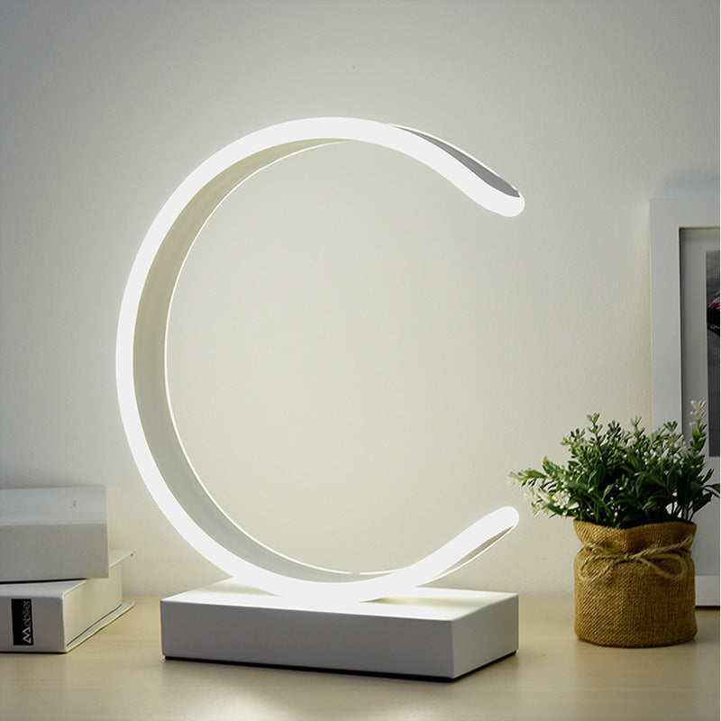 ノルディックライト ラグジュアリー クリエイティブ レターC LEDテーブルランプ