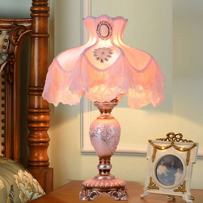 European-style Rustic Lace Resin 1-Light Table Lamp