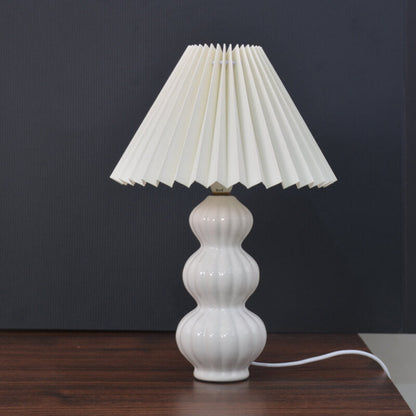 Retro Lattice Pleated Shade Ceramic 1-Light Table Lamp