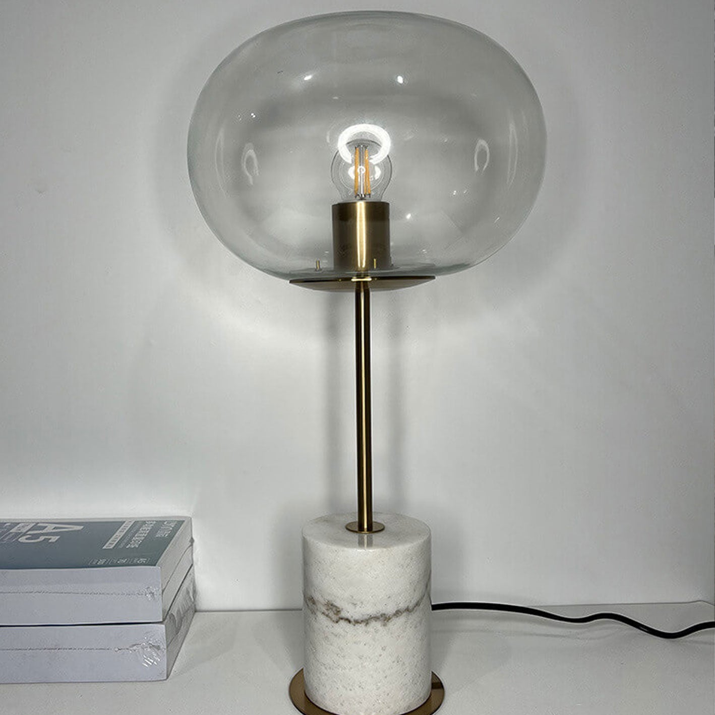 Nordic Creative Minimalist Glass Ball 1-Light Table Lamp