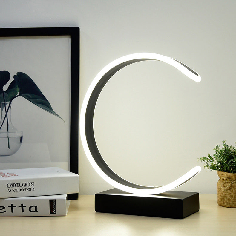 ノルディックライト ラグジュアリー クリエイティブ レターC LEDテーブルランプ