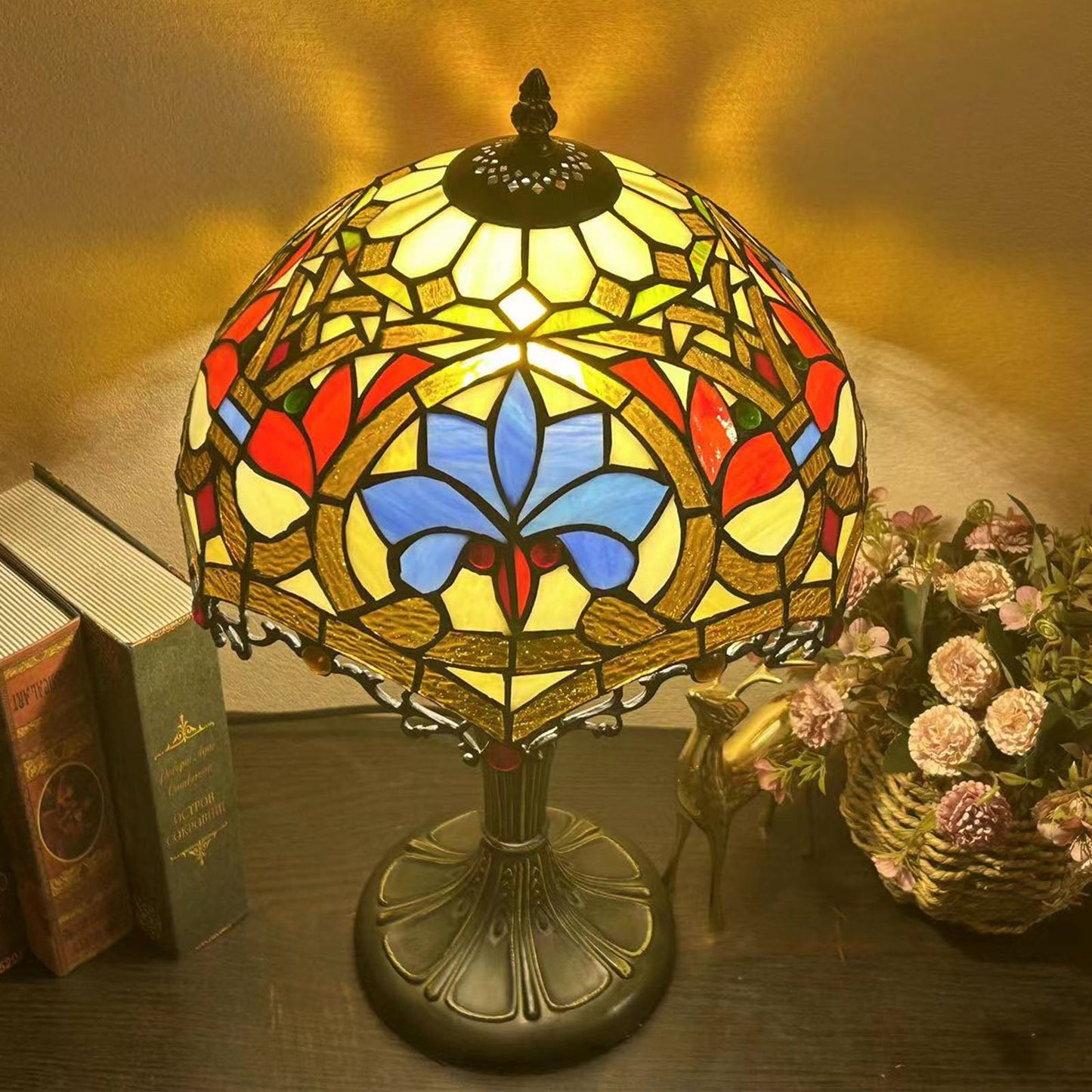 Traditional Tiffany Metal Glass Dome Grape Flower Dragonfly Butterfly 1-Light Table Lamp For Bedside