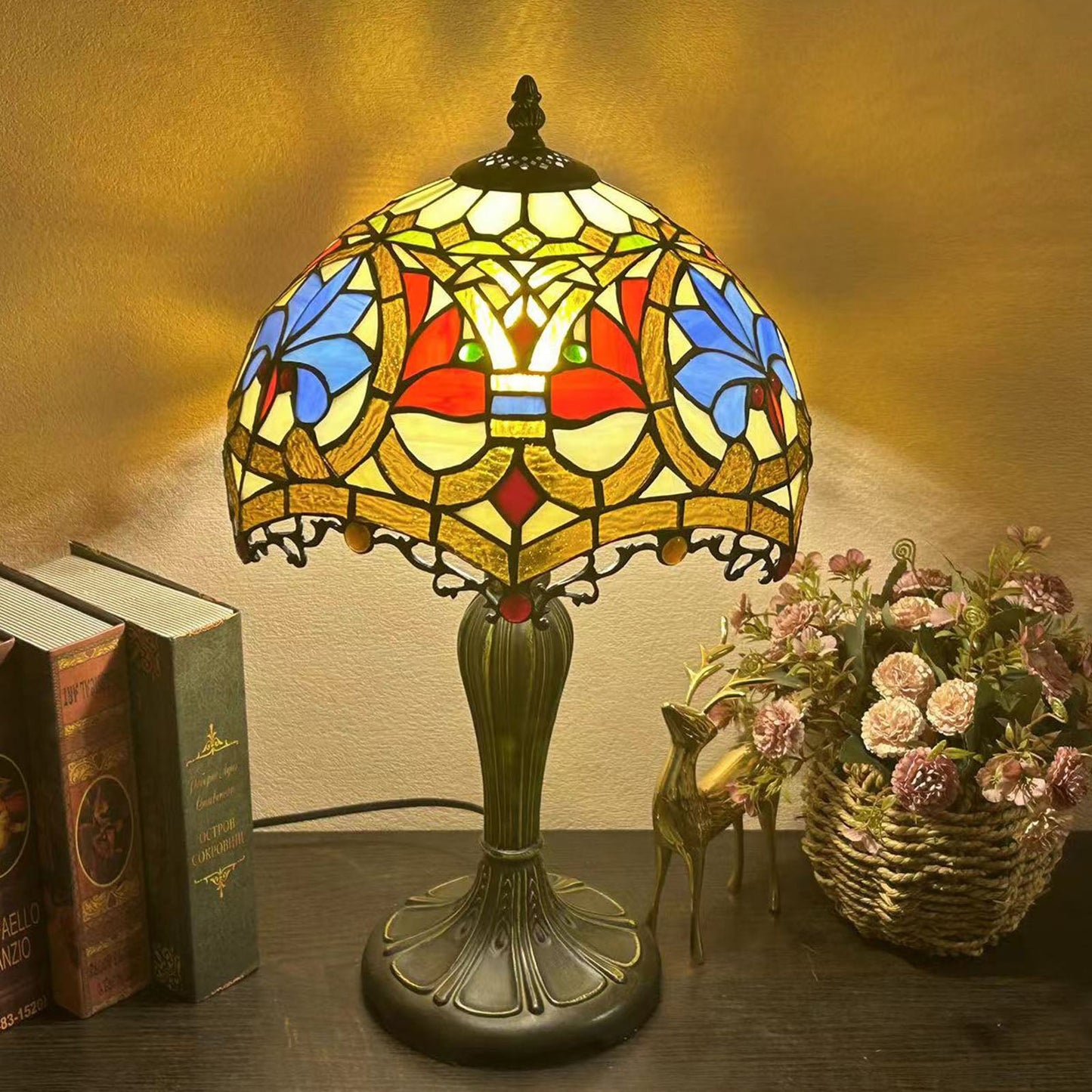 Traditional Tiffany Metal Glass Dome Grape Flower Dragonfly Butterfly 1-Light Table Lamp For Bedside