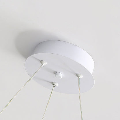 ثريا LED هلالية الشكل مصنوعة من الحديد البولي إيثيلين بتصميم عصري بسيط لغرفة النوم