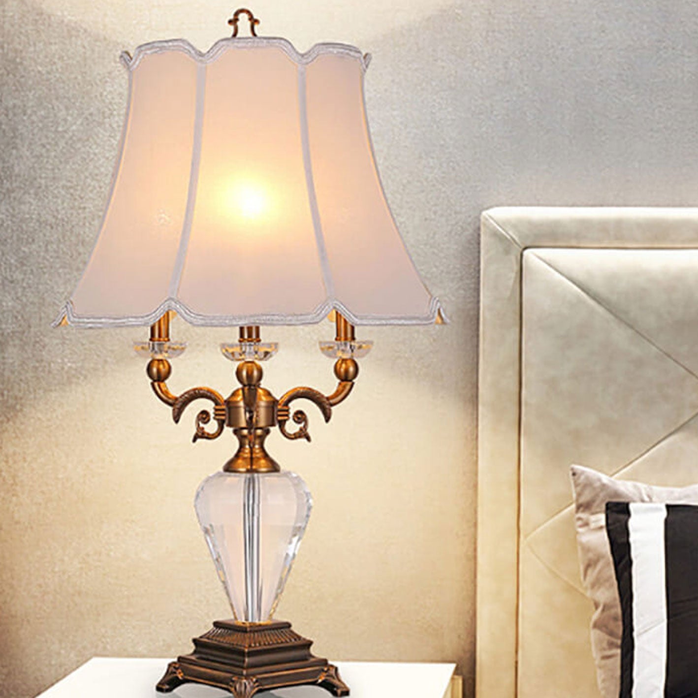 European Light Luxury Zinc Alloy Crystal 1-Light Table Lamp