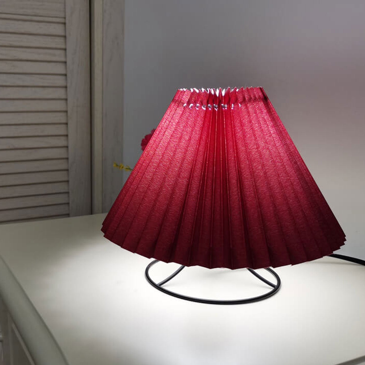 Vintage Pleated Fabric Round Metal Base 1-Light Table Lamp