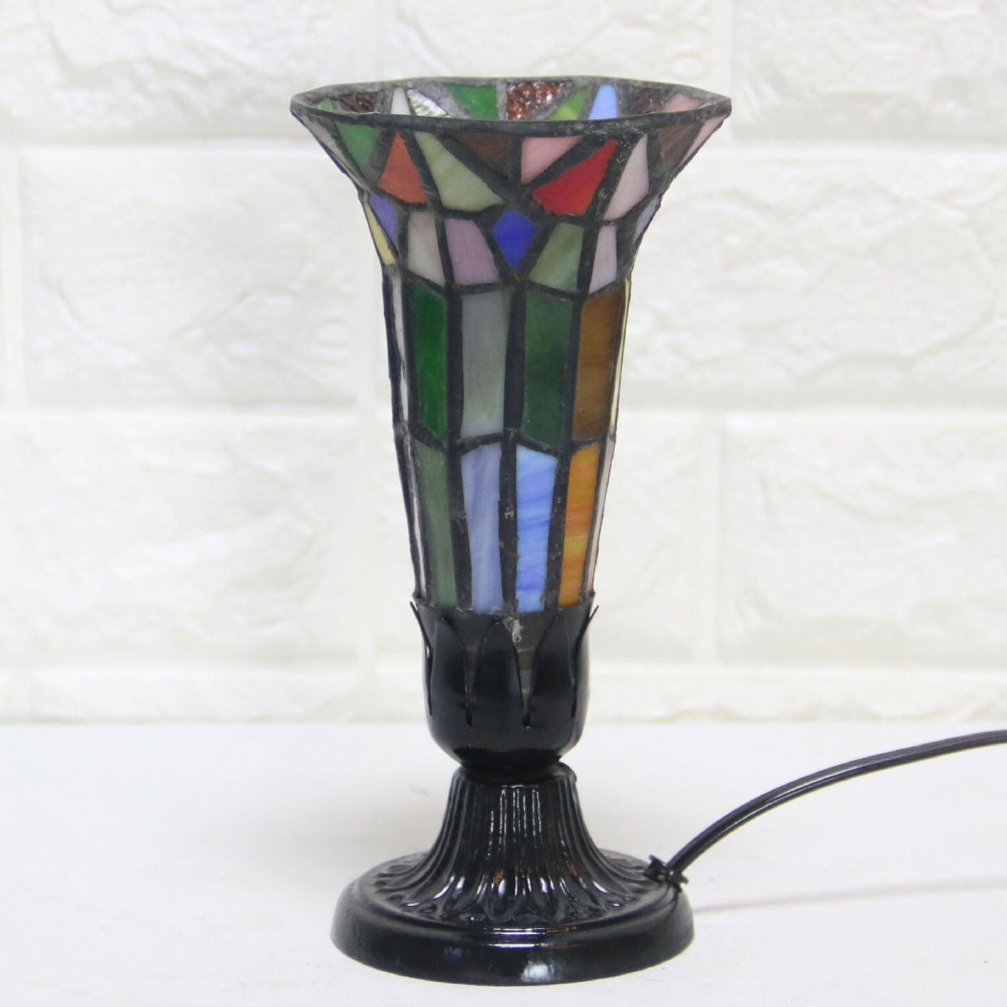 Retro Tiffany Creative Flower Design 1-Light Table Lamp
