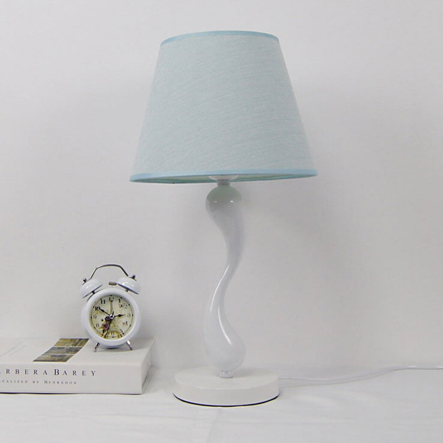 European Minimalist Fabric Curve Base 1-Light Table Lamp