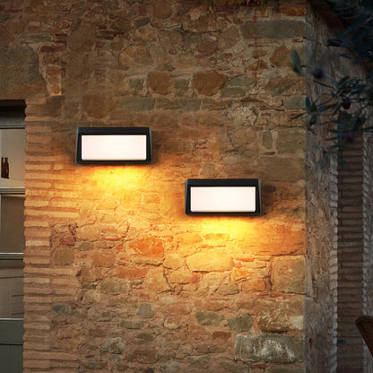 مصباح حائط LED خارجي مقاوم للماء بتصميم هندسي مربع حديث يعمل بالطاقة الشمسية 