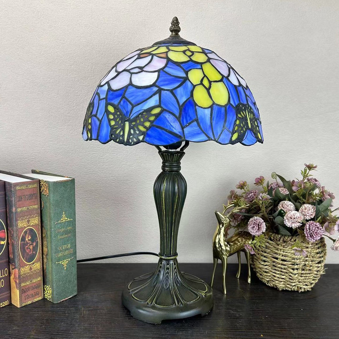 Traditional Tiffany Metal Glass Dome Grape Flower Dragonfly Butterfly 1-Light Table Lamp For Bedside