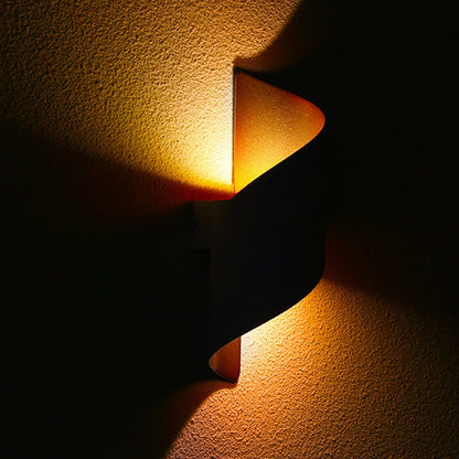 Modern Outdoor Aluminum Bending Column LED Waterproof Wall Sconce Lamp