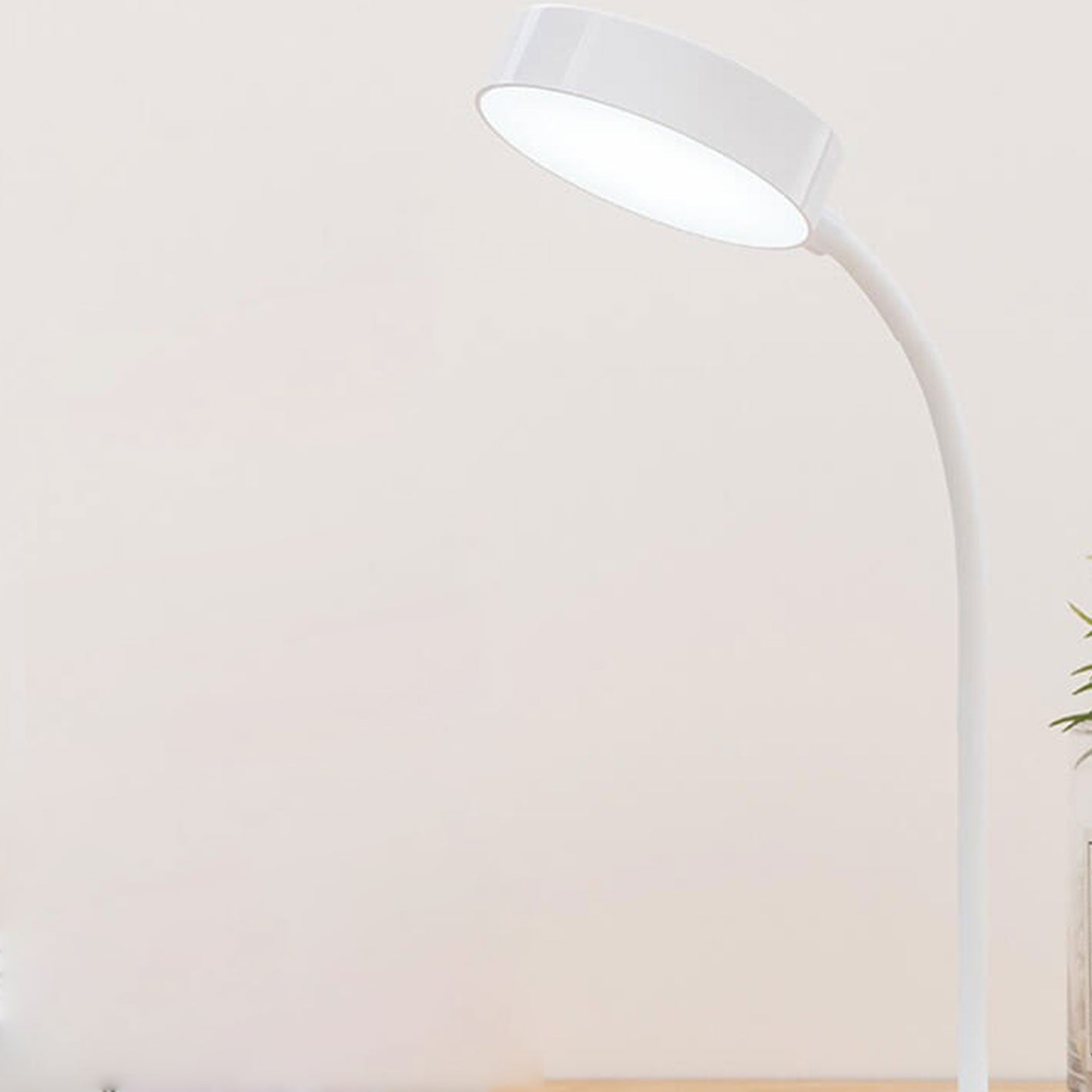 Creative USB Charging Foldable LED 1-Light Table Lamp