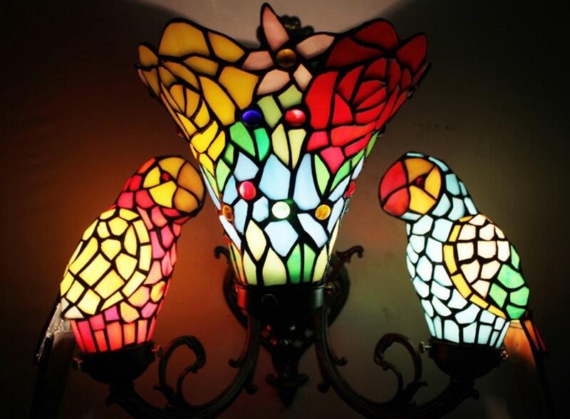 Tiffany Parrot Stained Glass 3-Light Wall Sconce Lamp