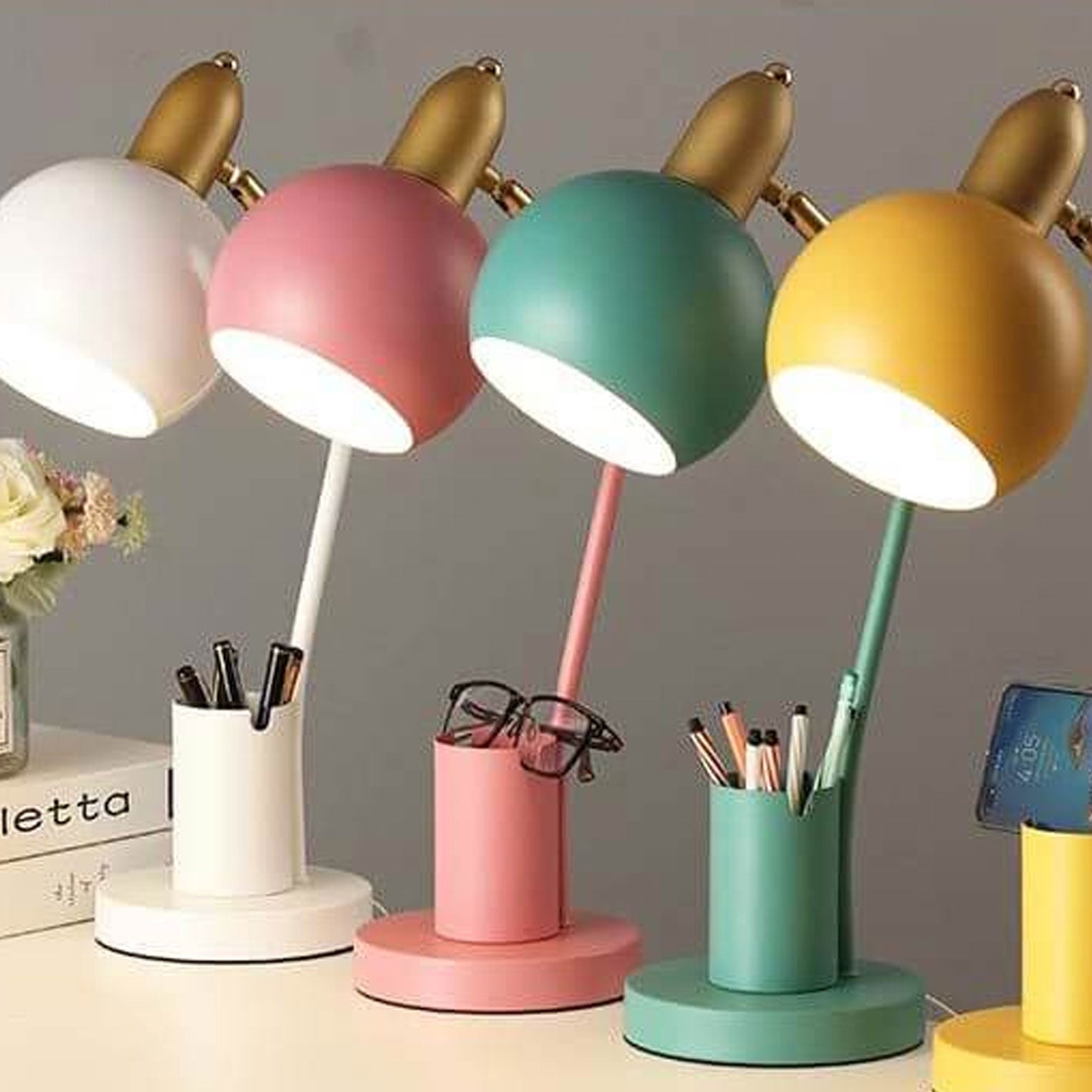 Simple Solid Color Student With Pen Barrel 1-Light Table Lamp
