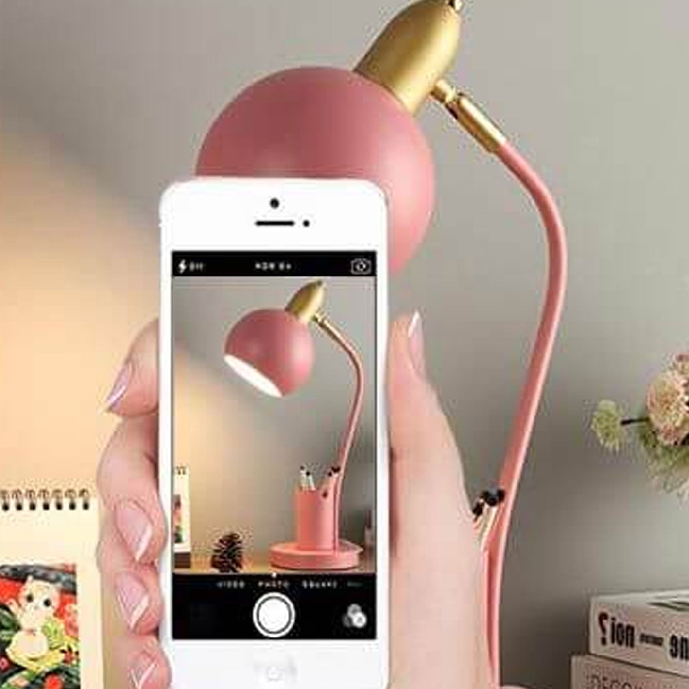 Simple Solid Color Student With Pen Barrel 1-Light Table Lamp