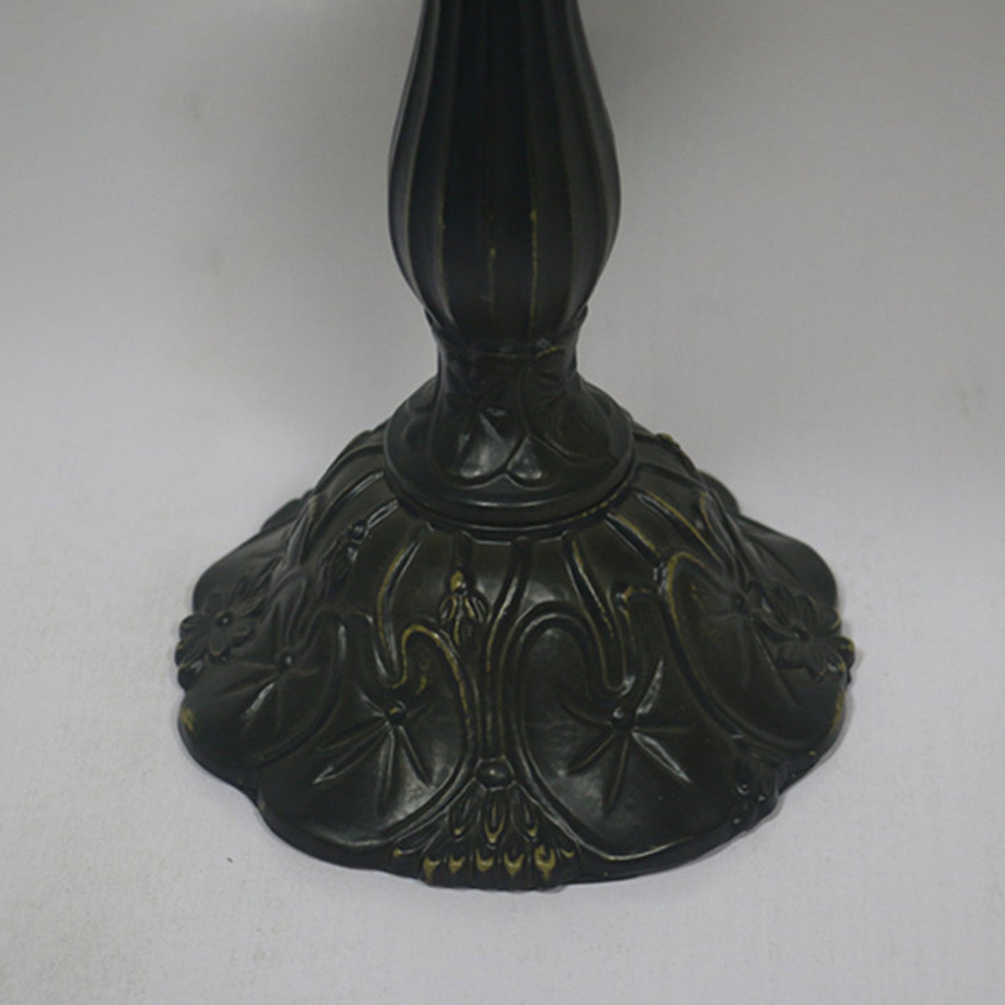 Tiffany Zinc Alloy Color 1-Light Table Lamp