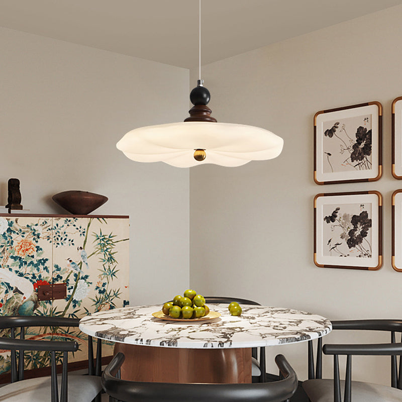 Traditional Vintage Flower Shaped Iron Rubberwood Plastic LED Pendant Light For Dining Room