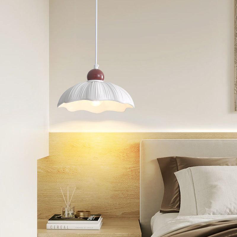 Traditional Vintage Flower Shape Hardware Resin 1-Light Pendant Light For Bedroom