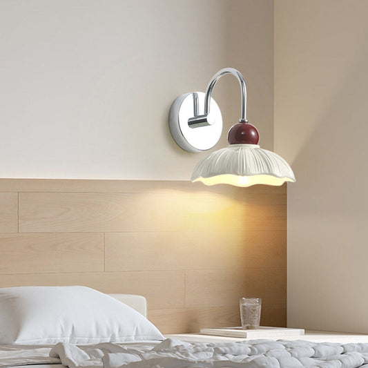 Traditional Vintage Flower Shape Hardware Resin 1-Light Wall Sconce Lamp For Bedroom