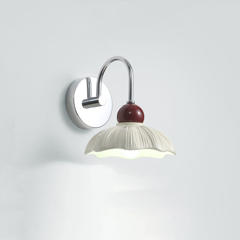Traditional Vintage Flower Shape Hardware Resin 1-Light Wall Sconce Lamp For Bedroom