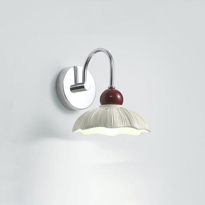 Traditional Vintage Flower Shape Hardware Resin 1-Light Wall Sconce Lamp For Bedroom