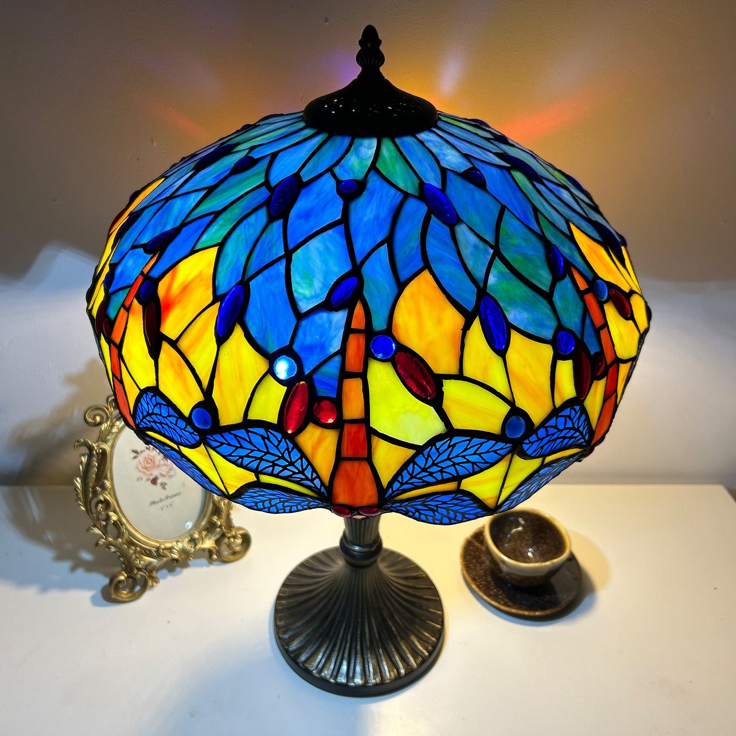 Traditional Tiffany Lines Flower Pattern Resin Glass 2-Light Table Lamp For Bedroom