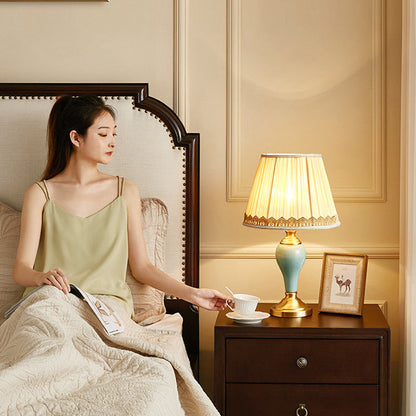 Traditional Vintage Cylindrical Copper Ceramic Linen 1-Light Table Lamp For Bedroom