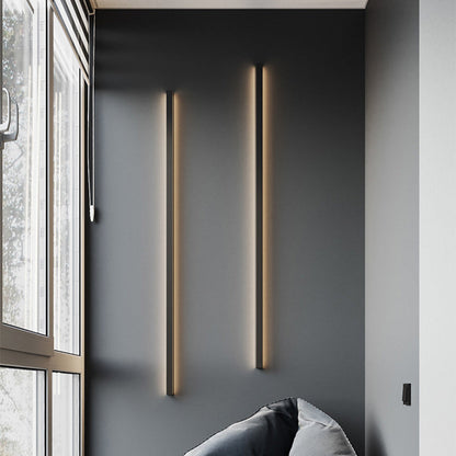 مصباح حائط LED طويل من الألومنيوم والحديد بتصميم عصري بسيط لغرفة المعيشة 