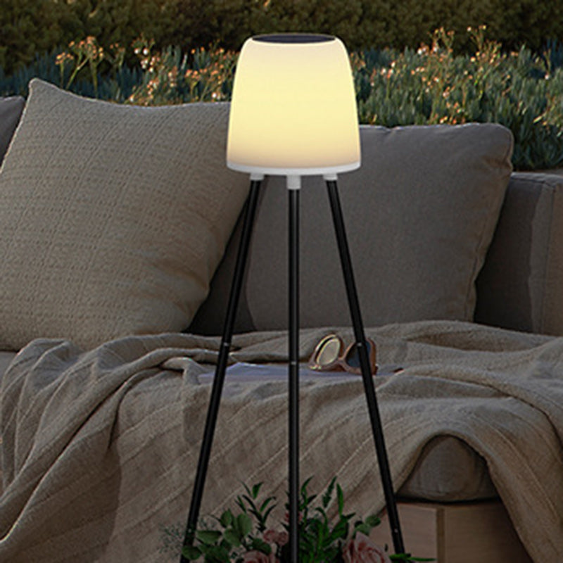 Modern Art Deco Waterproof PP Iron Solar LED Standing Floor Lamp For Outdoor Patio