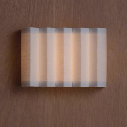 مصباح حائط LED مستطيل الشكل من القماش بتصميم آرت ديكو الحديث لغرفة النوم 