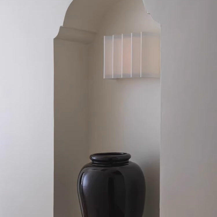 مصباح حائط LED مستطيل الشكل من القماش بتصميم آرت ديكو الحديث لغرفة النوم 
