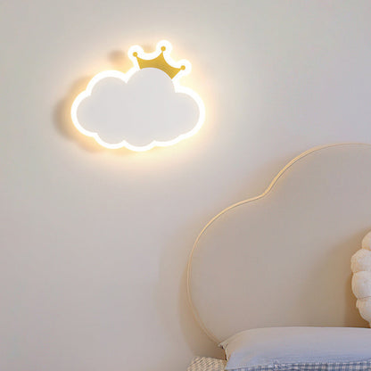 مصباح حائط LED من الأكريليك والحديد بتصميم بسيط وعصري على شكل غيوم بجانب السرير 