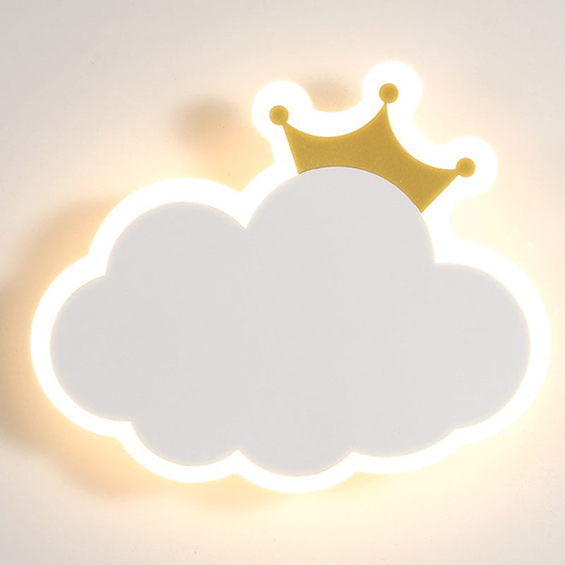 مصباح حائط LED من الأكريليك والحديد بتصميم بسيط وعصري على شكل غيوم بجانب السرير 