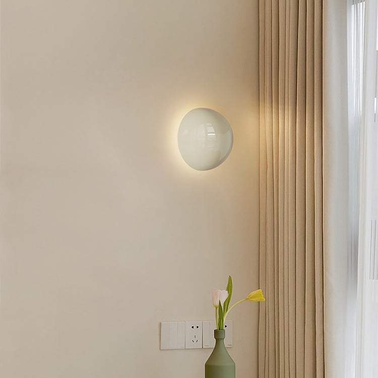 مصباح حائط LED بتصميم عصري بسيط مصنوع من خرز دائري كامل من الحديد لغرفة النوم
