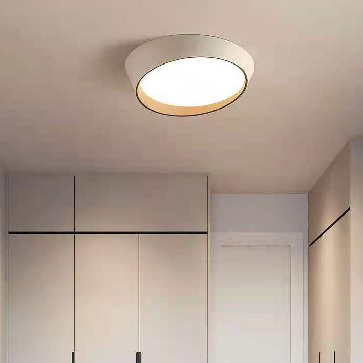Contemporary Simplicity Round Acrylic Iron LED Flush Mount Ceiling Light For Living Room