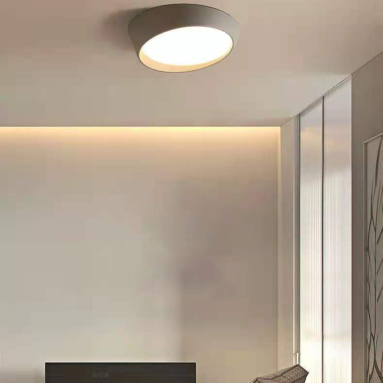 Contemporary Simplicity Round Acrylic Iron LED Flush Mount Ceiling Light For Living Room