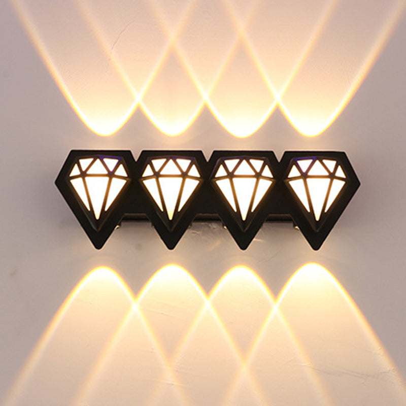 مصباح حائط LED على شكل ماسي من الألومنيوم المقاوم للماء بتصميم إبداعي معاصر للفناء الخارجي 