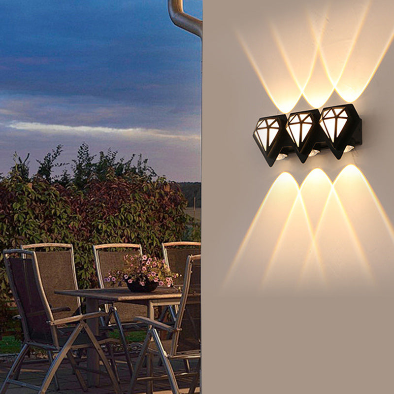 مصباح حائط LED على شكل ماسي من الألومنيوم المقاوم للماء بتصميم إبداعي معاصر للفناء الخارجي 
