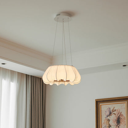 Traditional French Round Fabric Lampshade Iron Solid Wood LED Chandeliers For Living Room