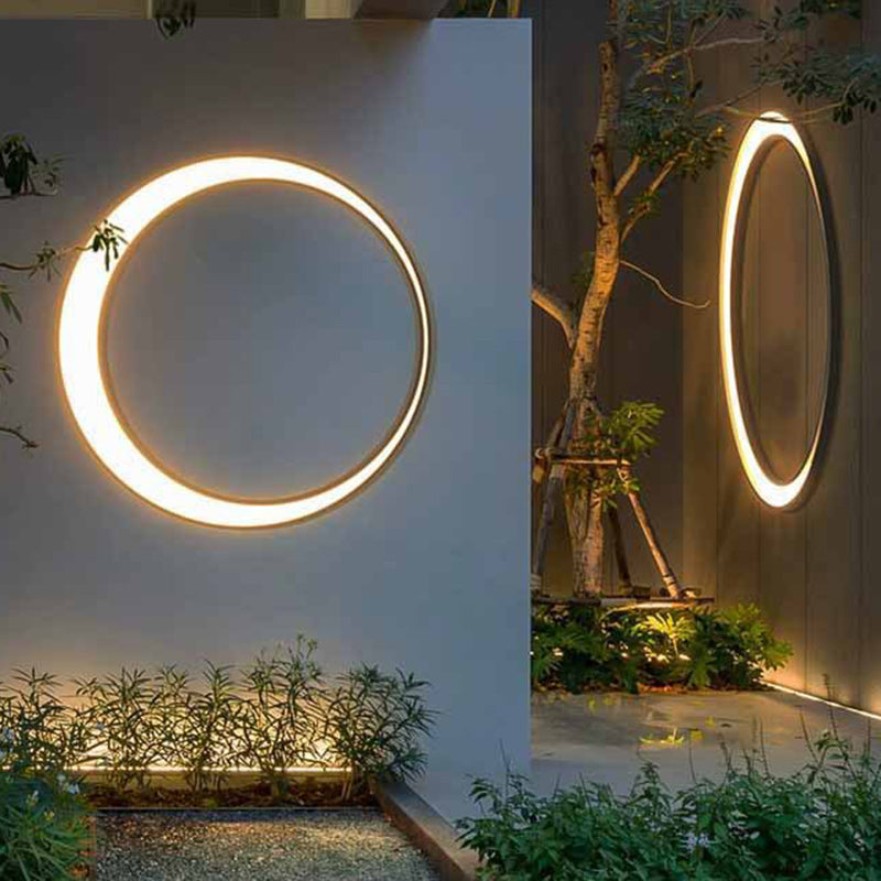 مصباح حائط LED مصنوع من الفولاذ المقاوم للصدأ المقاوم للماء بتصميم دائري بسيط عصري للفناء الخارجي 