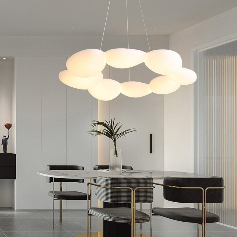 ثريا LED بتصميم معاصر من البولي إيثيلين بتصميم حصى اسكندنافي لغرفة الطعام