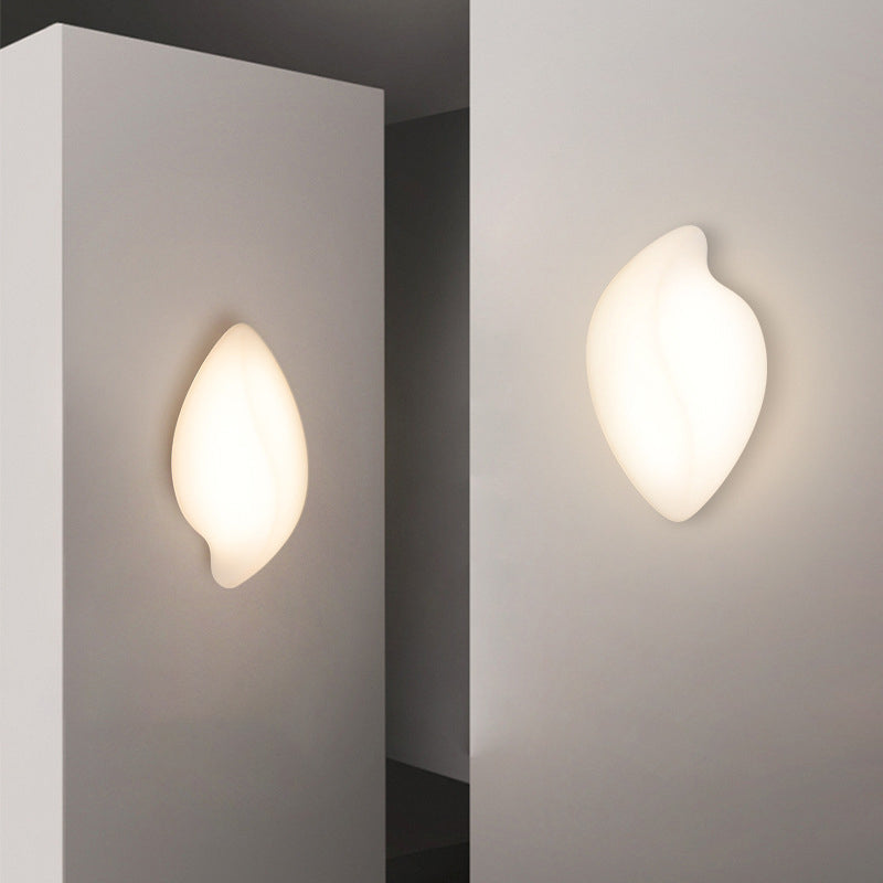 مصباح حائط LED بتصميم عصري بسيط على شكل ورقة كريمية الشكل مصنوع من الحديد المقولب الدوار لغرفة المعيشة