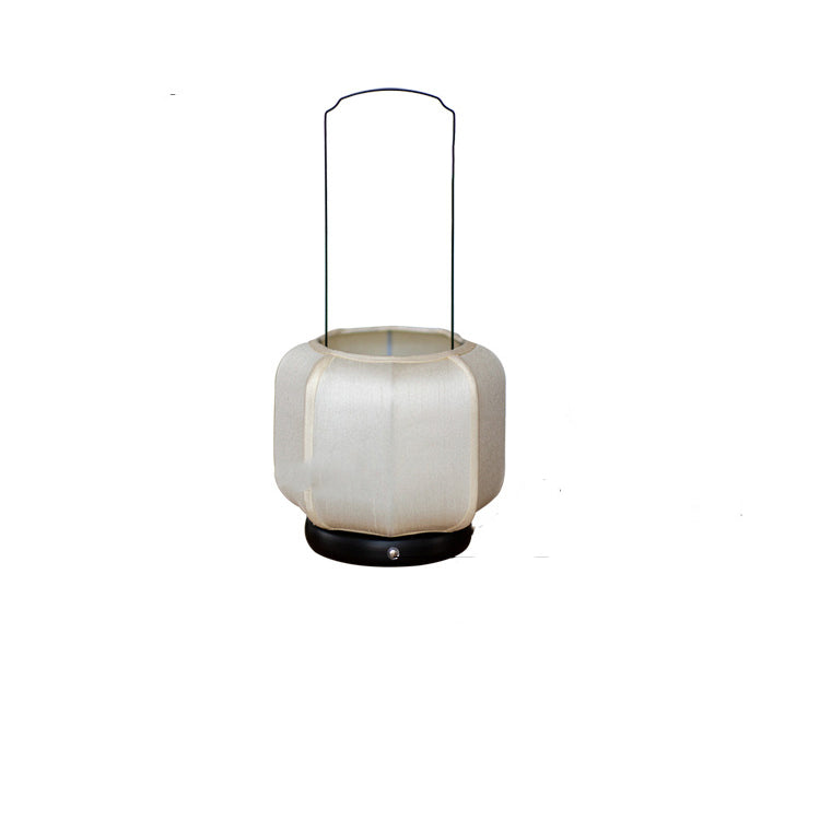 Traditional Chinese Iron Silk Fabric Lantern Shape LED Table Lamp For Bedroom