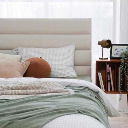 Elegant Pearl Microfiber Leather Upholstered Headboard Bed Frame - Luxury Refined Smooth Edges Bed For Your Bedroom