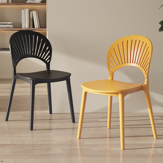Contemporary Nordic Square PP Plastic Dining Chair Scalloped Backrest For Dining Room